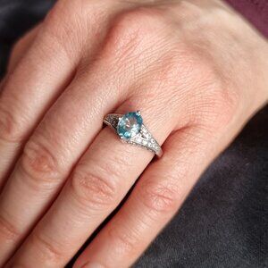 925 Sterling Silver Sky Blue Topaz Ring With Accent Stones Thailand Size 6.5